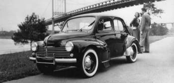 Renault-4-cv-10