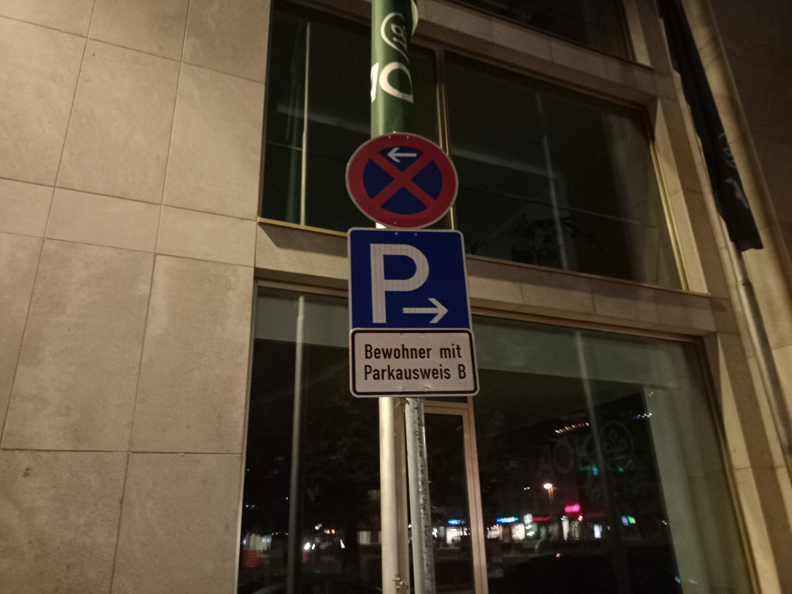 Wer darf hier nachts parken?