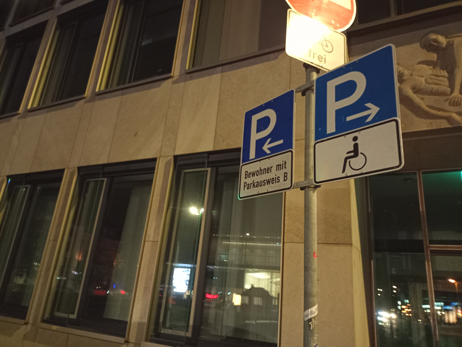 Wer darf hier nachts parken?