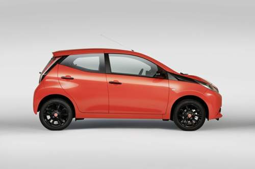 Toyota bietet den Aygo wie bisher als Drei- und Fünftürer an