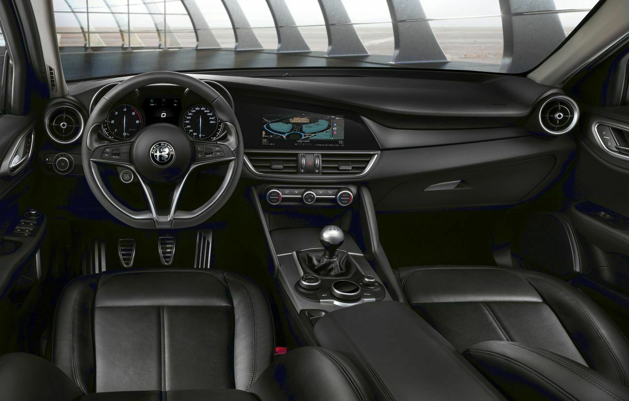 Alfa Romeo Giulia: Cockpit