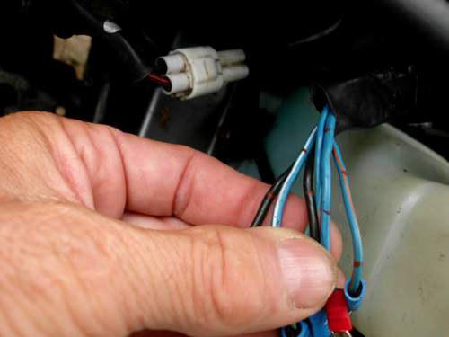 Mazda-626-gv-ankommende-kabel