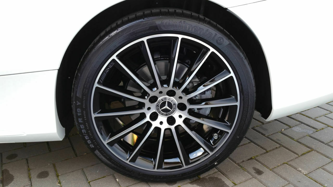 Wer hat sich das C-Klasse Cabrio bestellt?