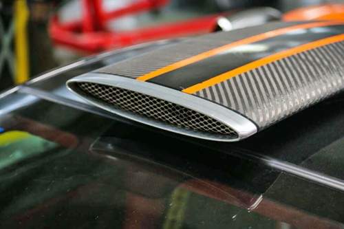 Auf dem Dach des Zonda sitzt eine Lufthutze