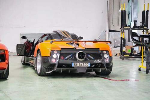 Der Pagani Zonda mit seinem riesigen Heckspoiler
