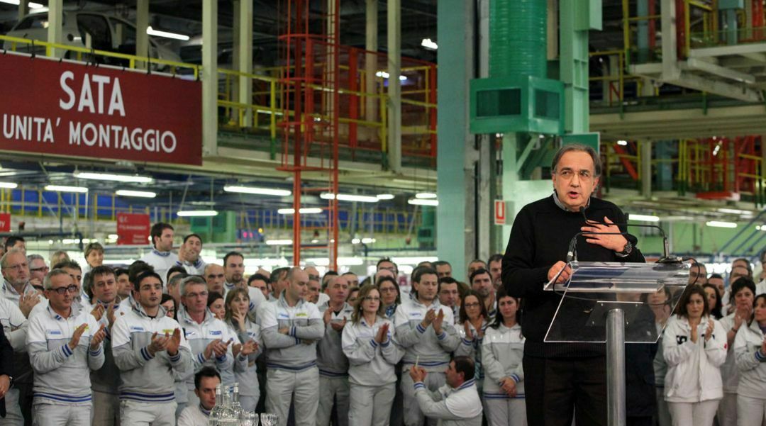 Investition statt Schließung: Marchionne verkündet die frohe Botschaft im Werk Melfi bei Neapel.