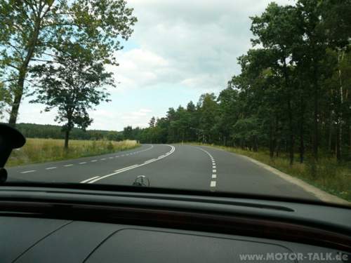 On the road, Stern vor Straße