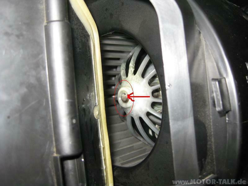 Wie bekomme ich diesen Gebläsemotor raus?