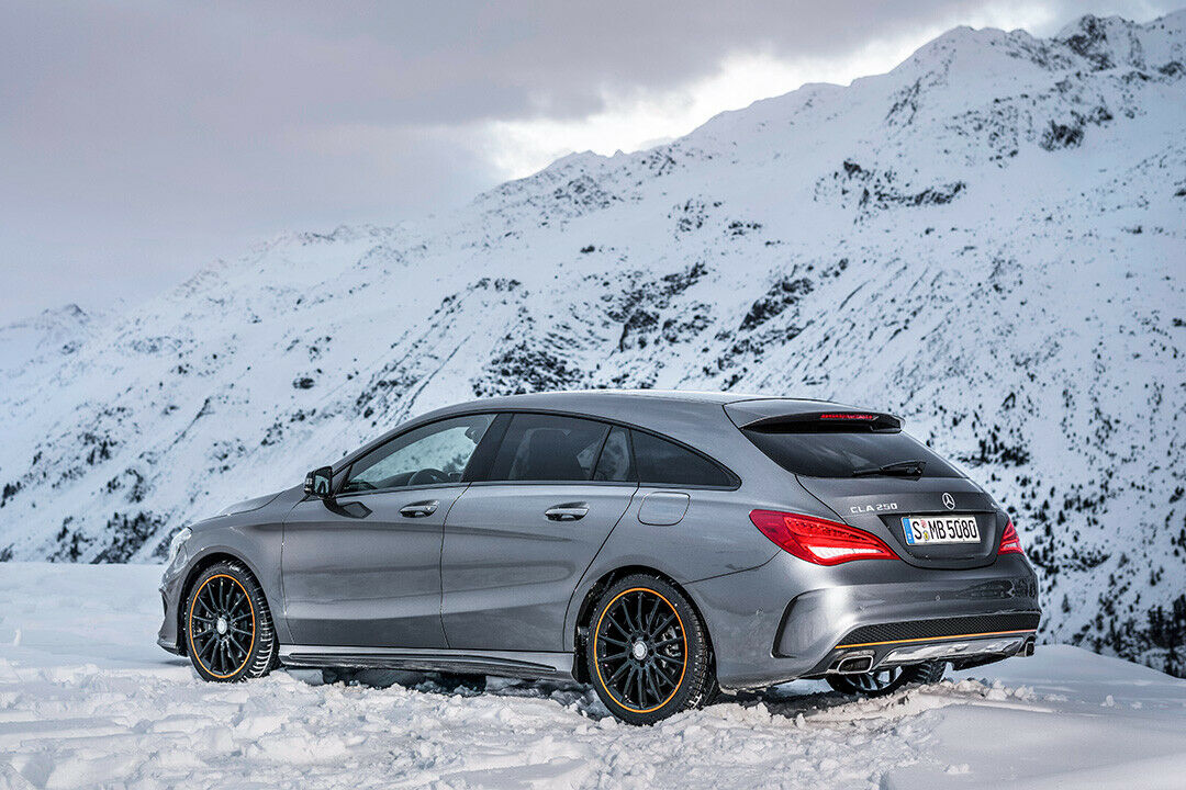 In den Kofferraum des Mercedes-Benz CLA Shooting Brake passt so viel wie in einen C-Klasse-Kombi