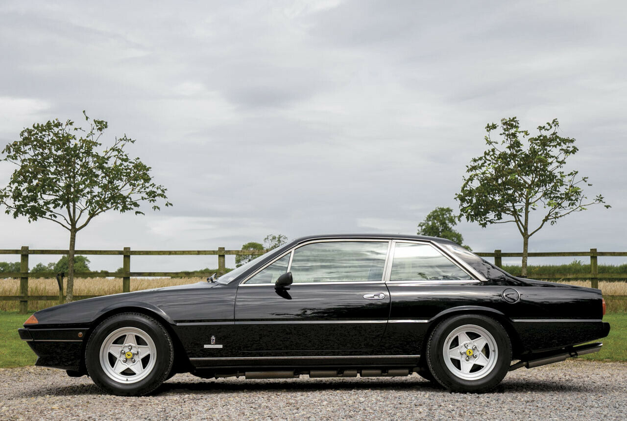 Platz für vier Personen bietet die "Ferrari-Limousine" und einen Kofferraum, der den Namen verdient