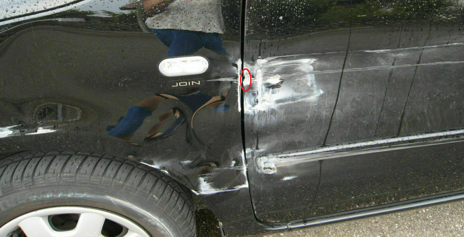 Wie ist dieser Unfallschaden am Lupo einzuschätzen, kommt er noch durch den TÜV oder nicht mehr?