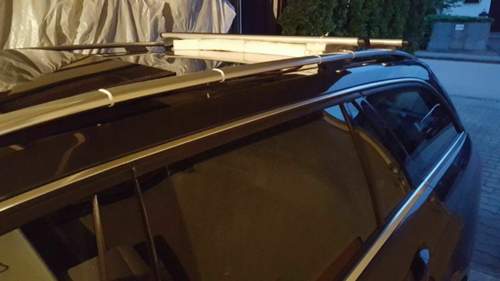 E350 mit Solarpanel - Blick von schräg v