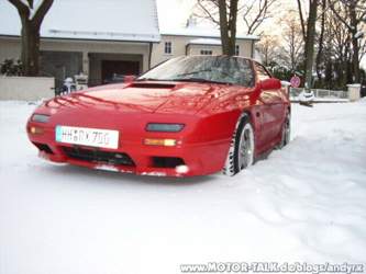 untypisch für einen Mazda RX-7 im Schnee