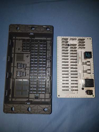 Innenleben Sicherungkasten R52