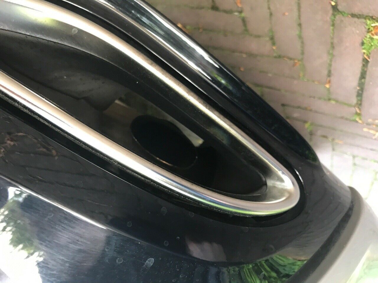 Wie sehen eure Auspuffendrohre/Blenden aus?