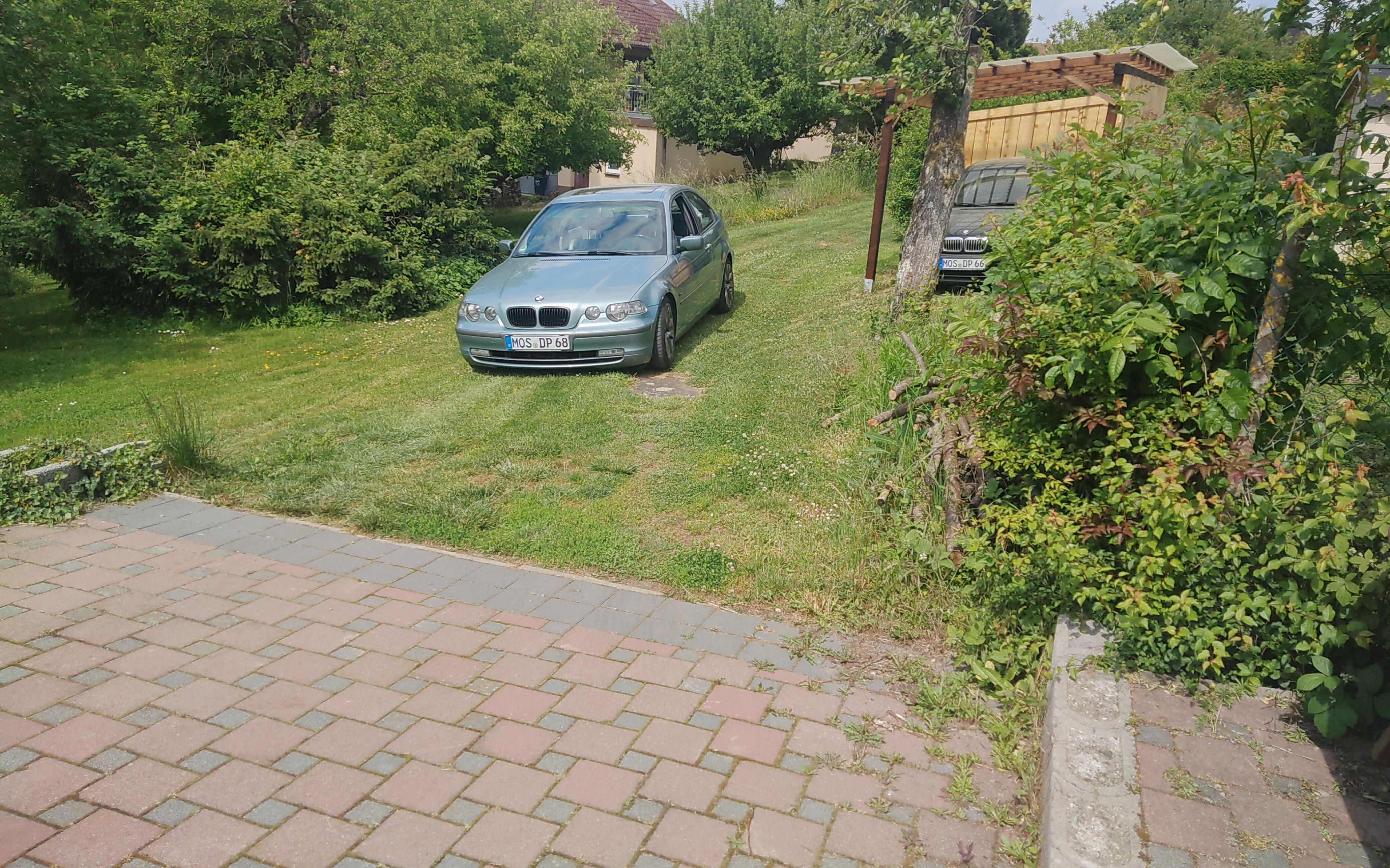 Wie stellt man am Yamaha Tricity den linken Bremshebel ein?