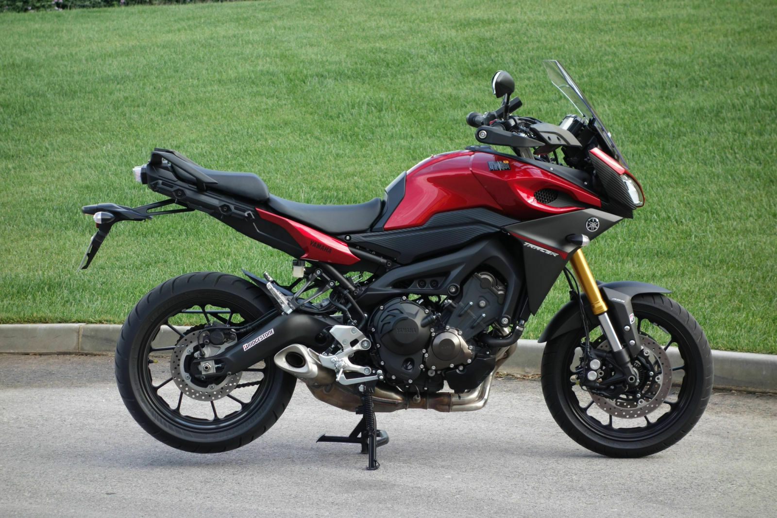 Die Koffer (nicht im Bild) für die Yamaha MT-09 Tracer können abfallen