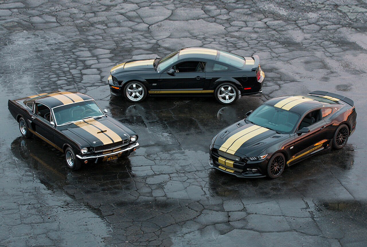 Alt, neu und ganz neu: Nur der Mustang von 1966 war ein Shelby GT350, 2006 gab es etwas mehr Leistung, 2016 nur noch eine andere Optik