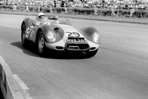 Stirling Moss fuhr mit einem Lister-Jaguar 1958 in Silverstone zum Sieg
