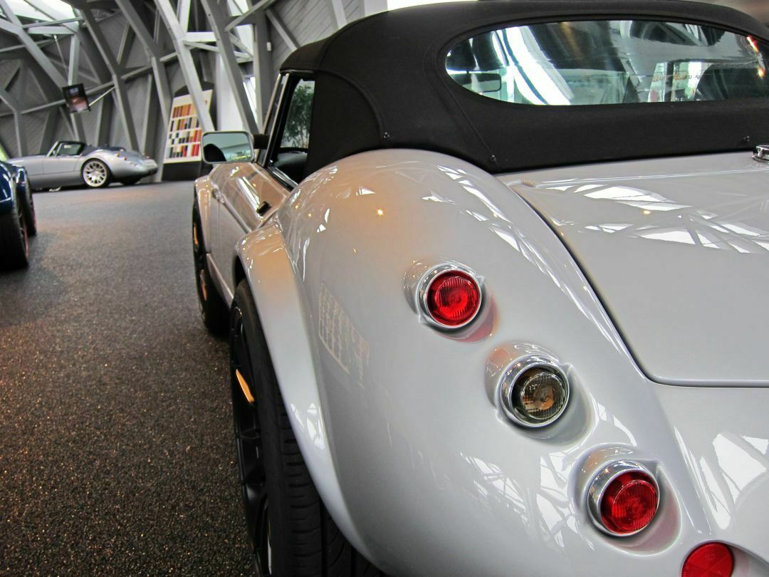 Showroom: Wiesmann MF3