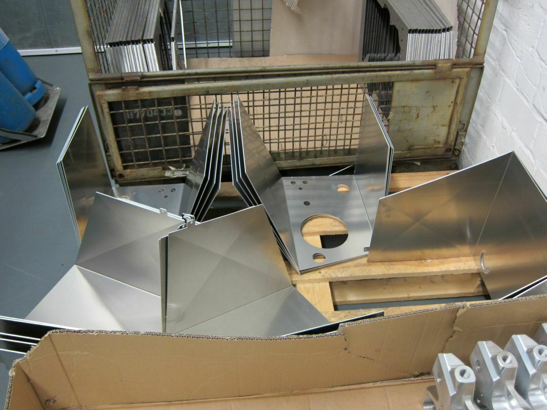 Teile für Tank