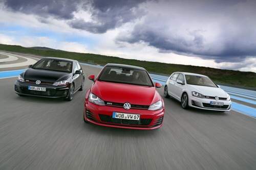 Die aggressive Front des Golf 7 GTI erinnert an frühe Golf-R-Modelle
