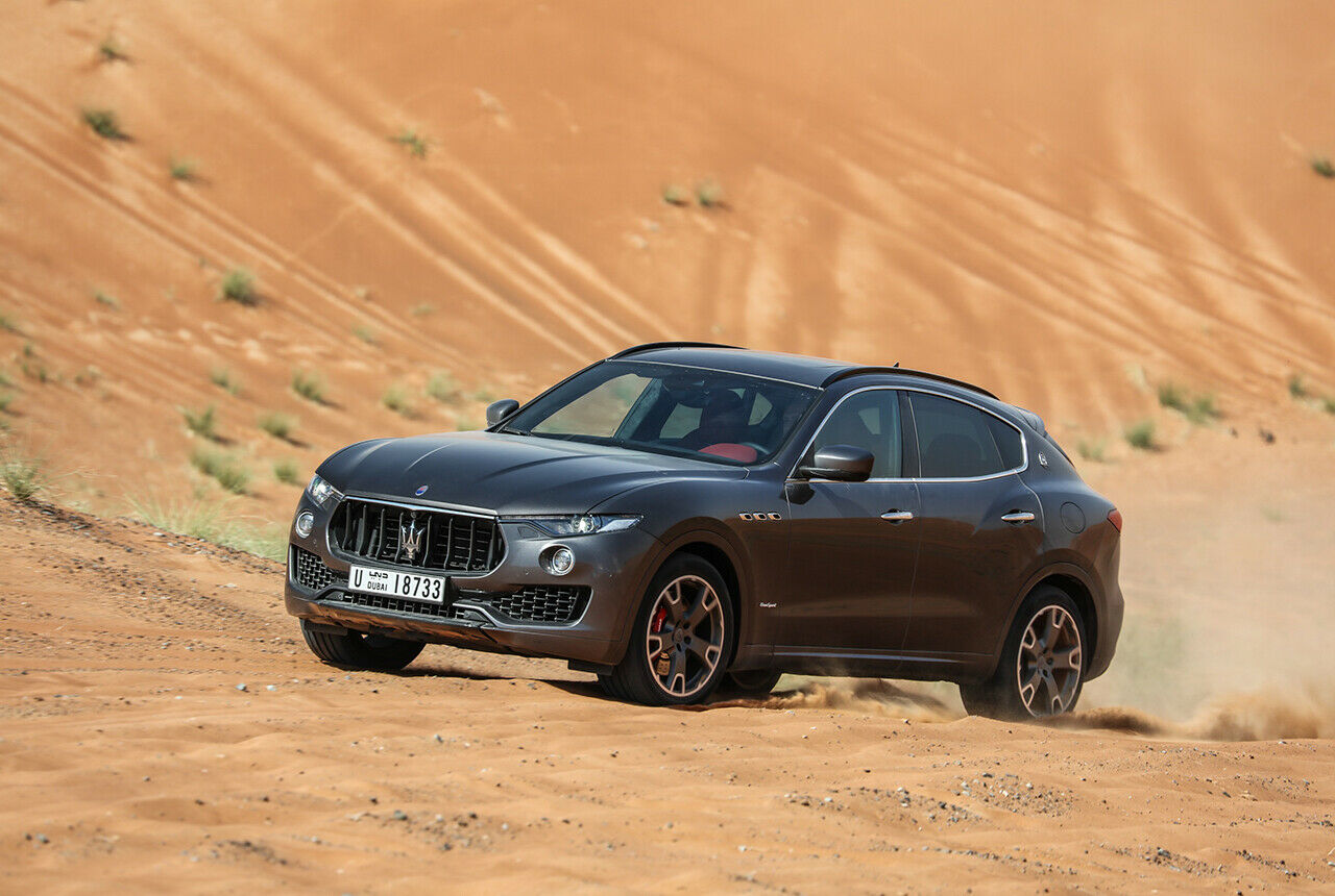 Für Offroad-Touren kauft wohl niemand einen Maserati Levante. Dennoch kommt der Italiener mit einem ausgeklügelten Allradantrieb