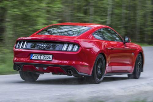 Der V8 des Mustang leistet 421 PS