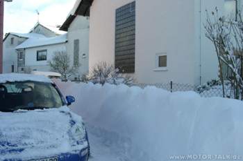 Wohin mit dem Schnee? Zum Nachbarn ;-)
