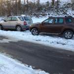 Der Kia ist deutlich höher und 600kg schwerer als der Dacia