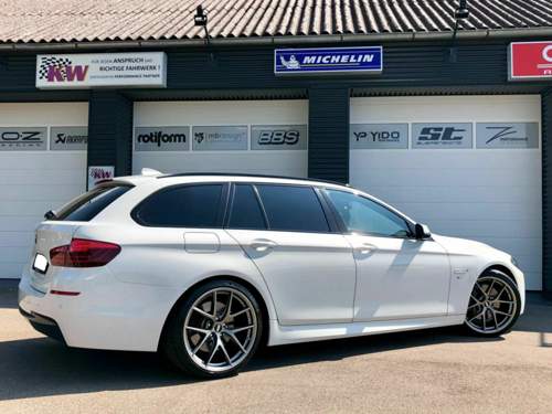 F11 mit BBS CI-R Platinum 20 Zoll Seite