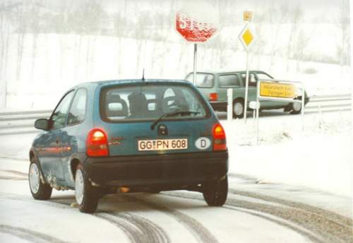 Winterliche Autofahrt