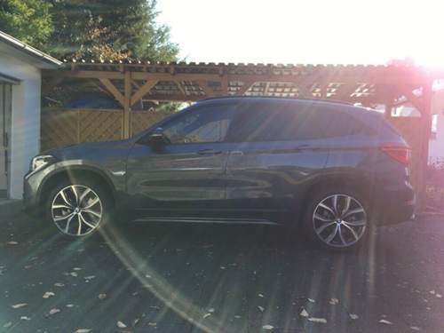 X1 25d Sport Line mit 19" Sommerreifen
