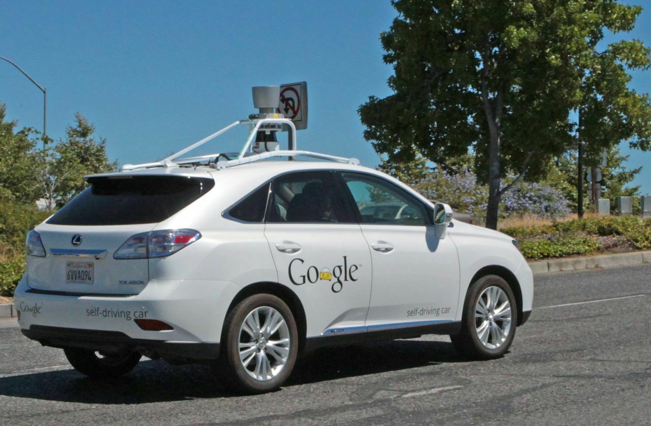 Auch einen Lexus hat Google schon zum selbstfahrenden Auto umgebaut