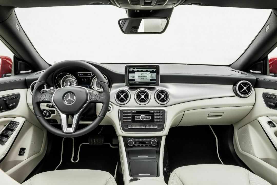 Im Mercedes-Benz CLA sind einige, aber nicht alle modernen Assistenzsysteme der neuen E- und S-Klasse lieferbar.