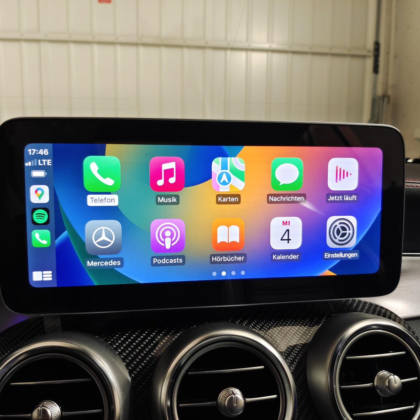 Wireless Android Auto / Apple Carplay Adapter