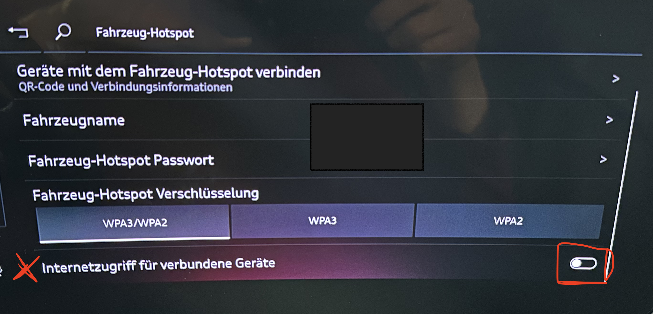 Wireless Carplay / WLAN / WLAN Hotspot / Bluetooth
