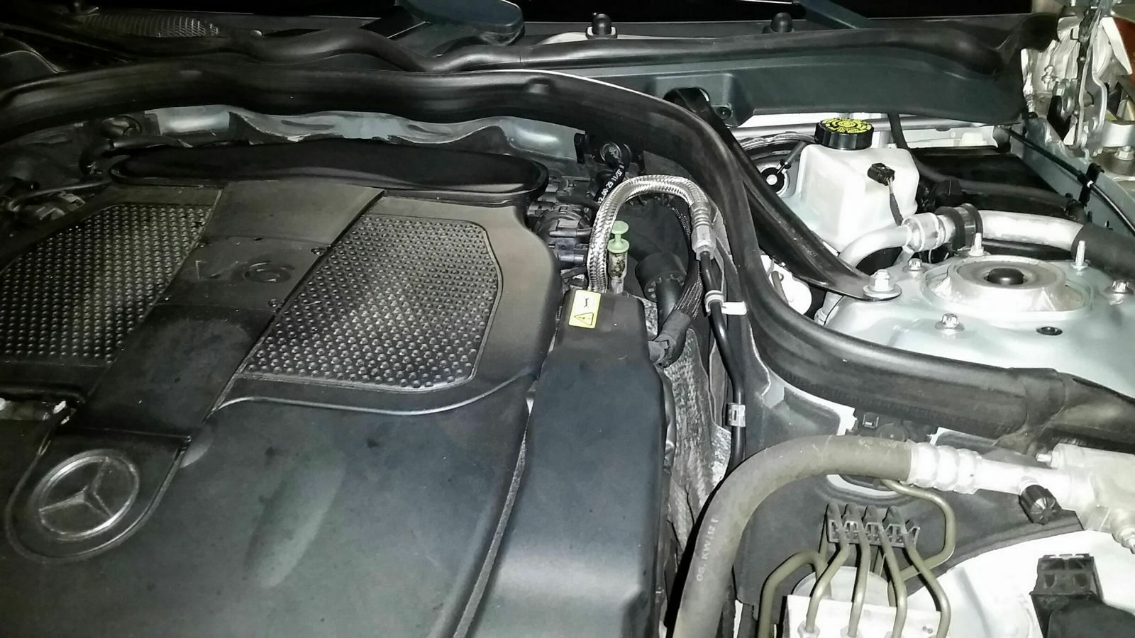 Wo ist bei euch der Ölmessstab fürs Motoröl?