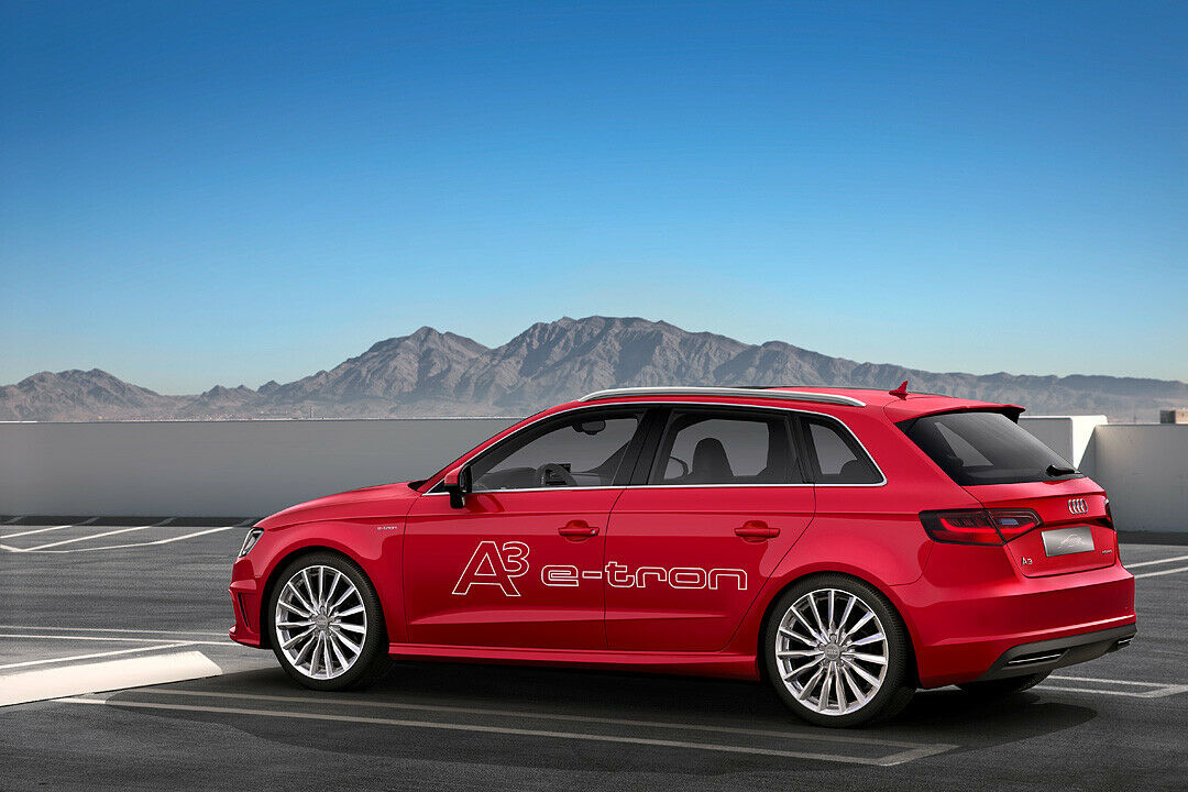 Durch den Akku schrumpft der Kofferraum: Von 380 Litern beim Benziner bleiben dem Plugin-Hybriden nur noch 280 Liter