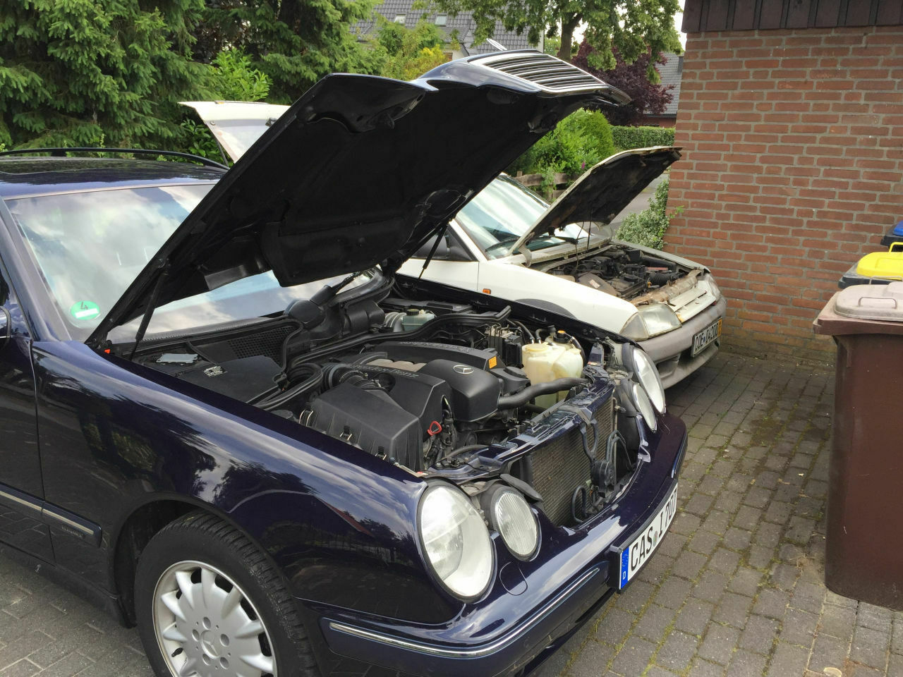Wo sitzt beim W210 mopf das ESP/BAS und ABS Steuergerät?