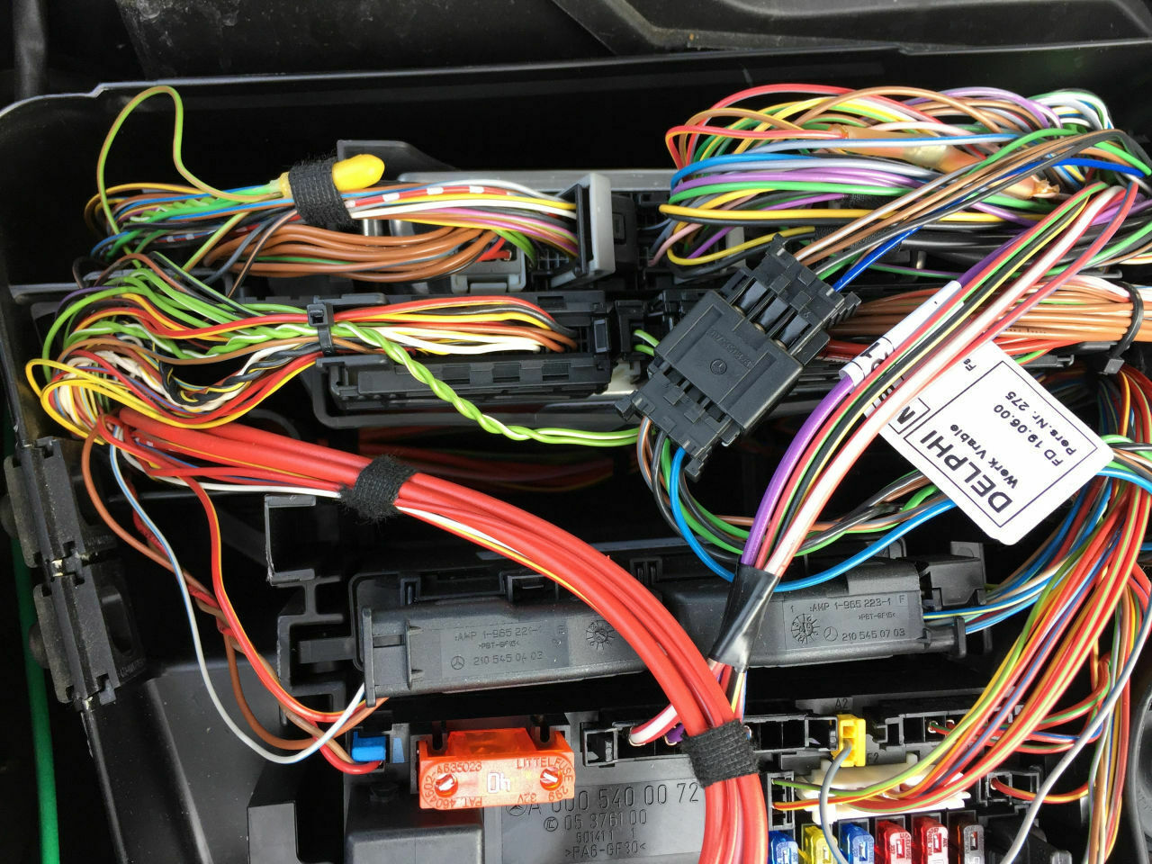 Wo sitzt beim W210 mopf das ESP/BAS und ABS Steuergerät?