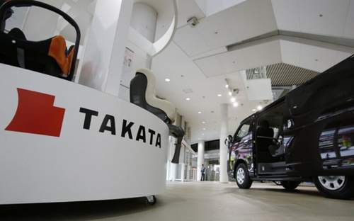 Kindersitze von Takata in einem Toyota-Showroom in Tokio