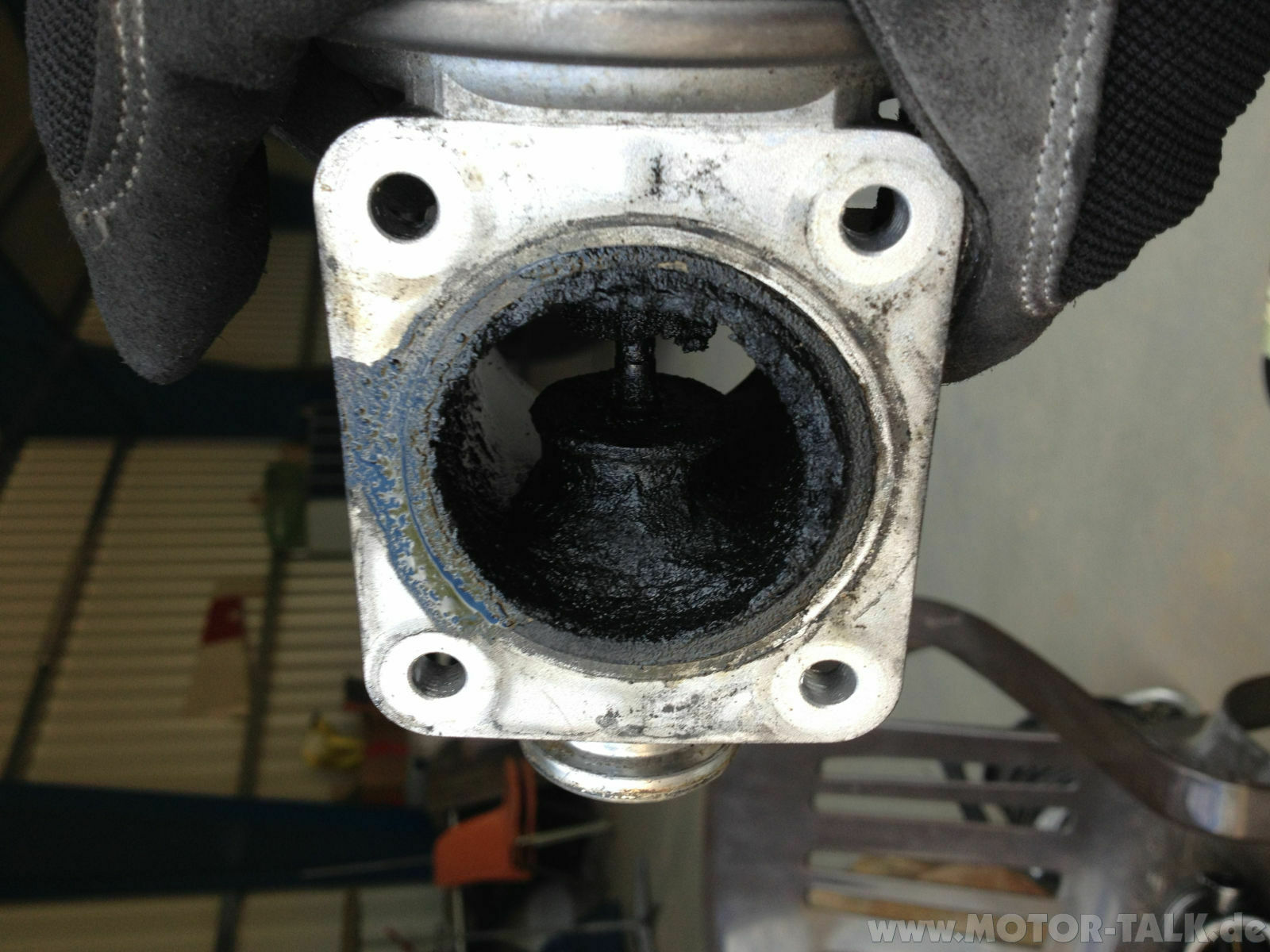 X3 ruckelt und hat Denkpausen
