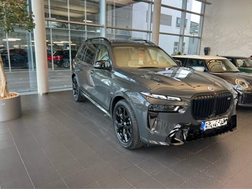 X7 M60i
