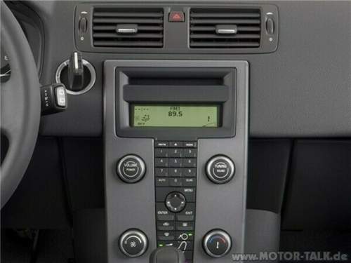 -vert-volvo-c30-center-control-console