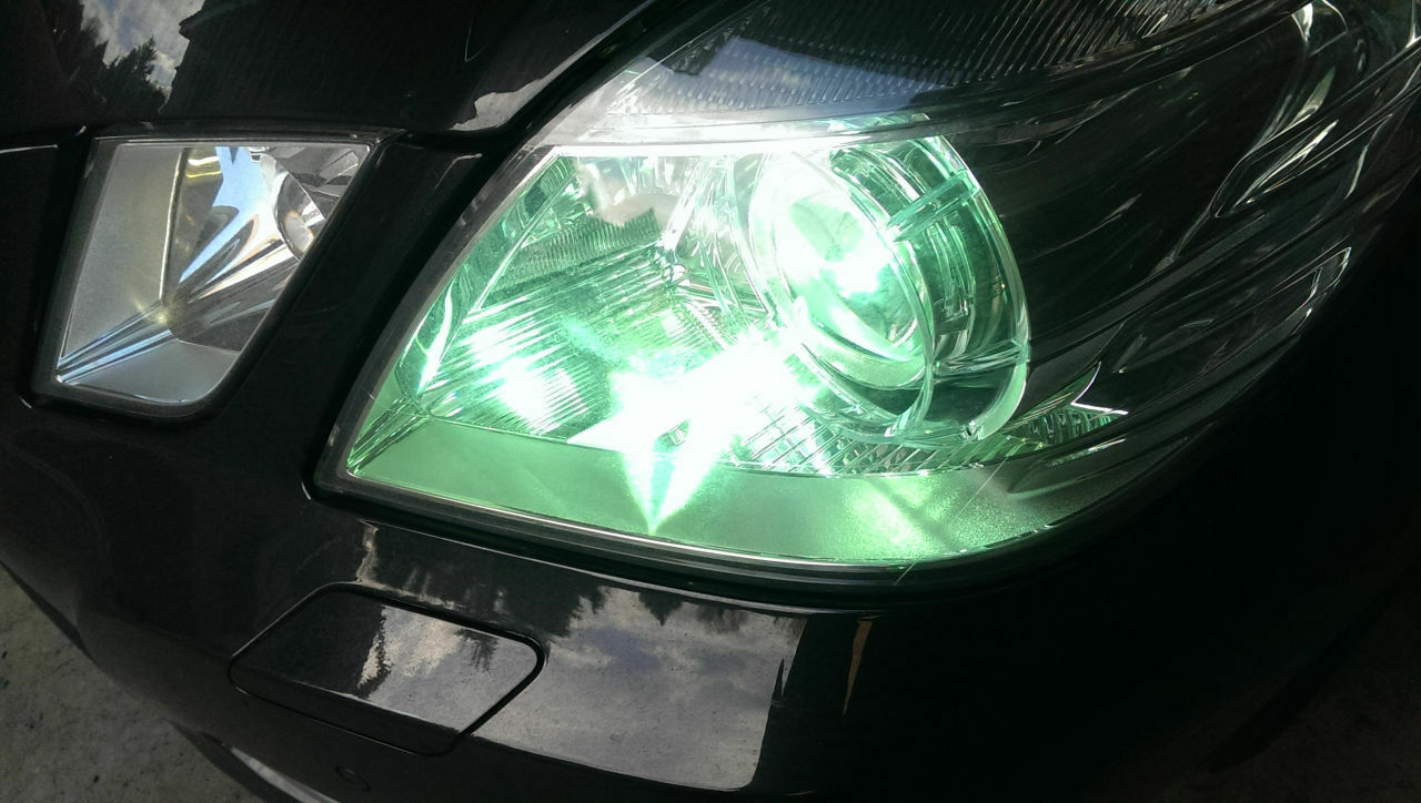 Xenonscheinwerfer eingebrannt