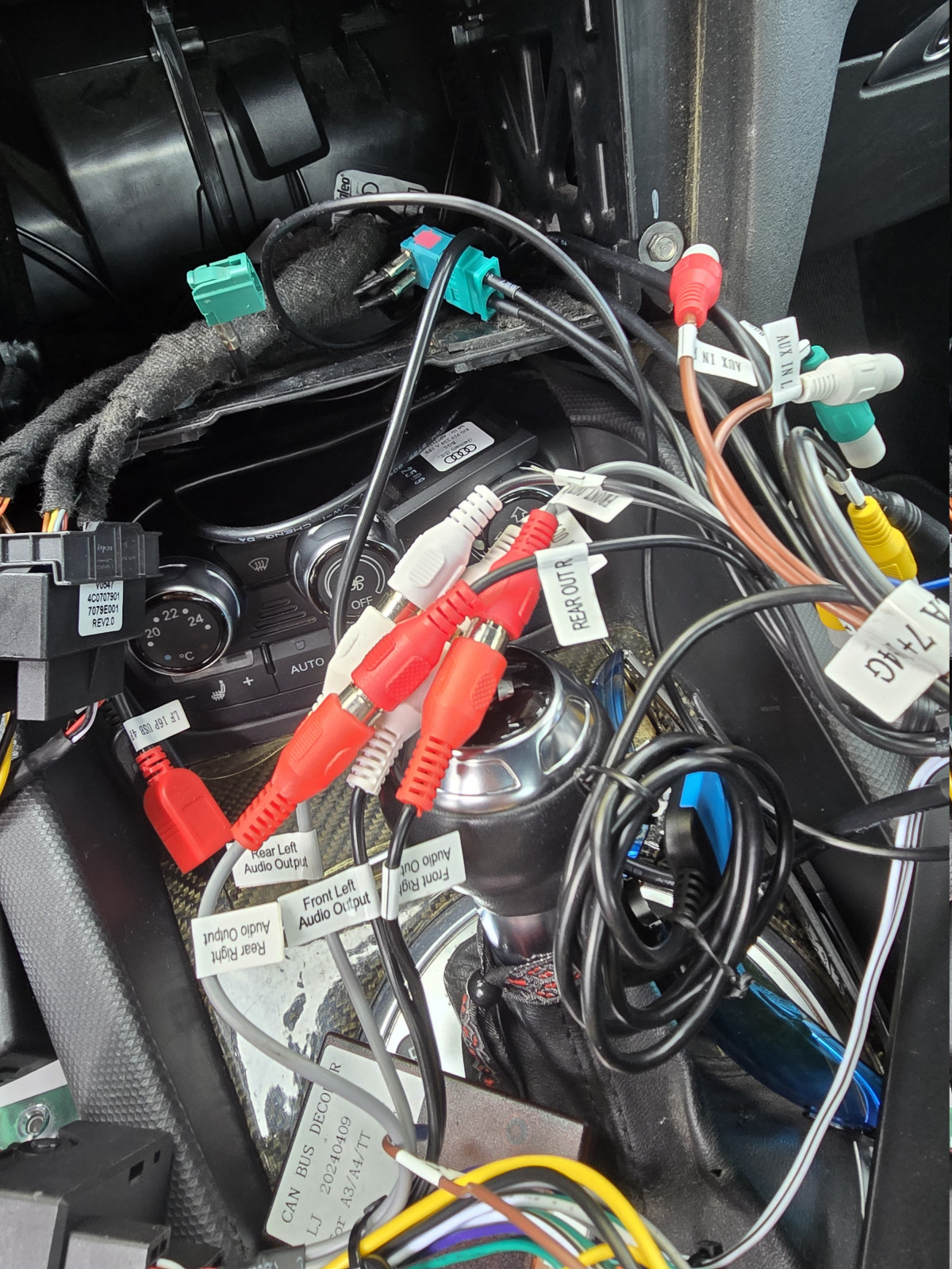 Xtron - Audi TTRS 8J / BJ: 2010 (Bose Sound System)