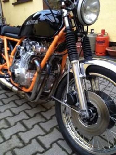 GS 750