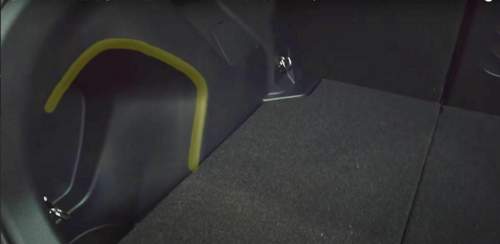 Yaris cross seitl kofferraumvertiefung