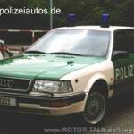 Polizei V8!